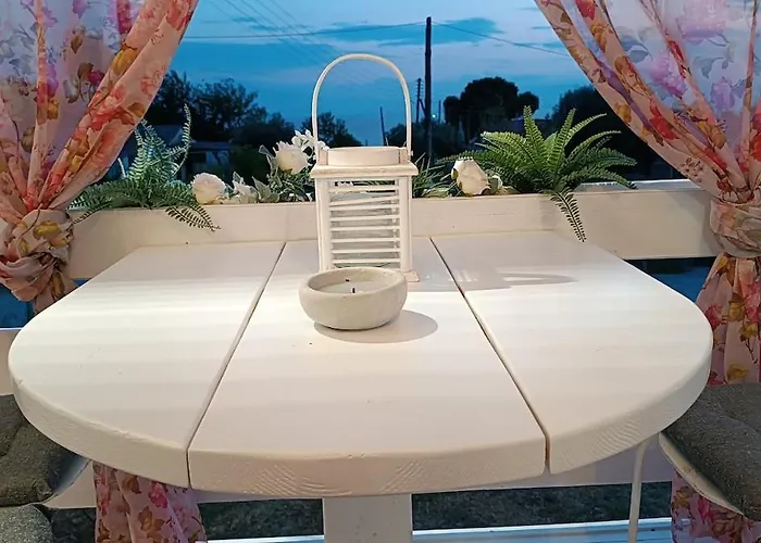 Vintage By The Sea Landsted Palioura