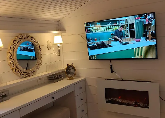 Vintage By The Sea Landsted Palioura