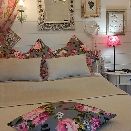 Vintage By The Sea In Cocoland *