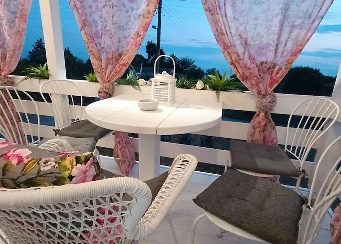 Vintage By The Sea * Palioura